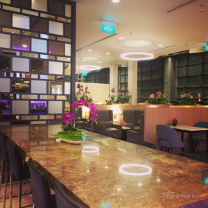 プライオリティパスで空港ラウンジを無料で楽しめる手持ちの3種類のクレジットカードを比較